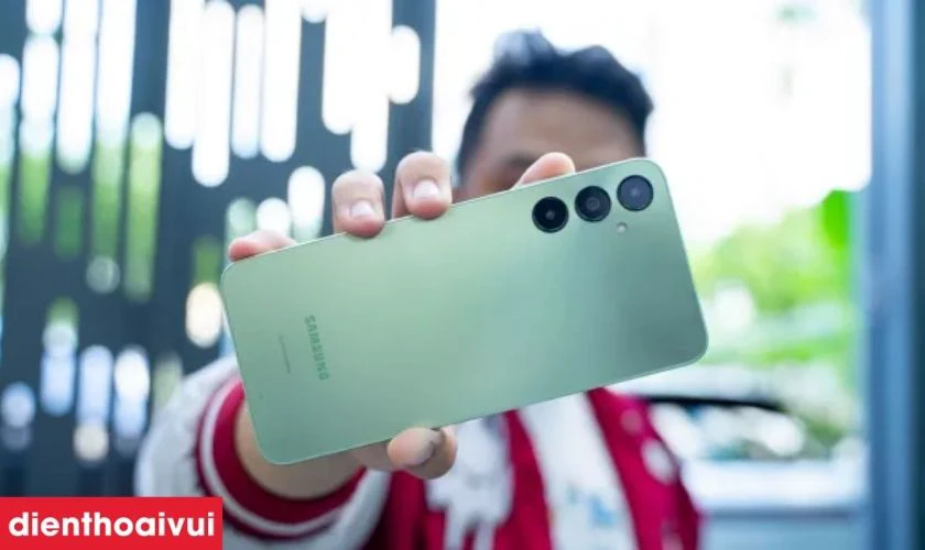 C&oacute; n&ecirc;n mua điện thoại Samsung Galaxy A05S kh&ocirc;ng