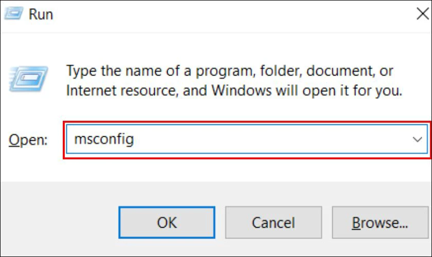 Nhấn tổ hợp ph&iacute;m Windows + R, nhập d&ograve;ng chữ msconfig v&agrave; nhấn Enter