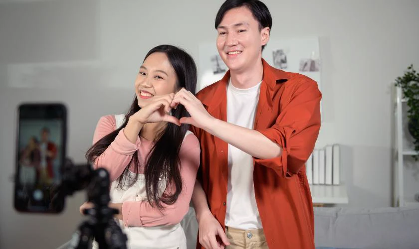 N&ecirc;n x&acirc;y k&ecirc;nh TikTok c&aacute; nh&acirc;n hay doanh nghiệp?