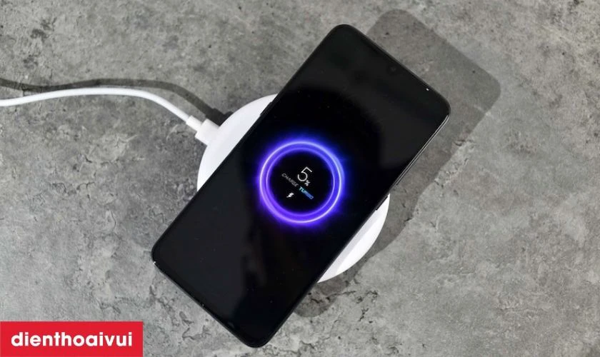 Dung lượng pin lớn k&egrave;m sạc nhanh 67W