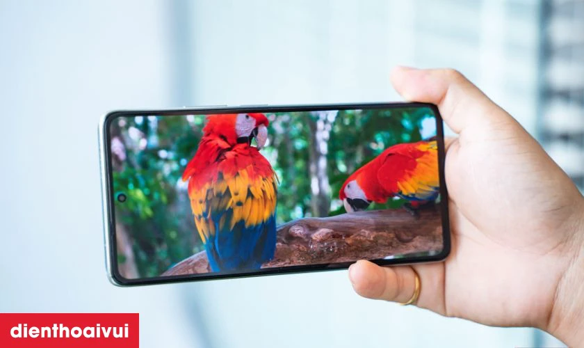 M&agrave;n h&igrave;nh AMOLED 120Hz đẹp mắt