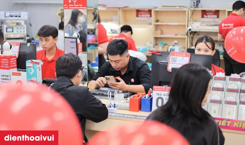 Vì sao nên chọn mua Xiaomi Redmi 12 8GB 128GB - Cũ trầy xước tại Điện Thoại Vui