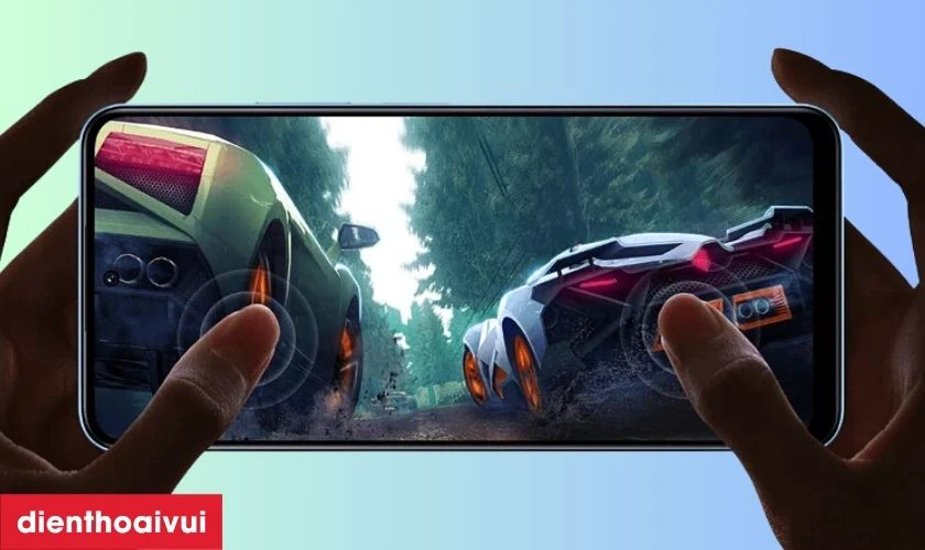 Màn hình nổi bật với độ sáng và tần số quét 120Hz