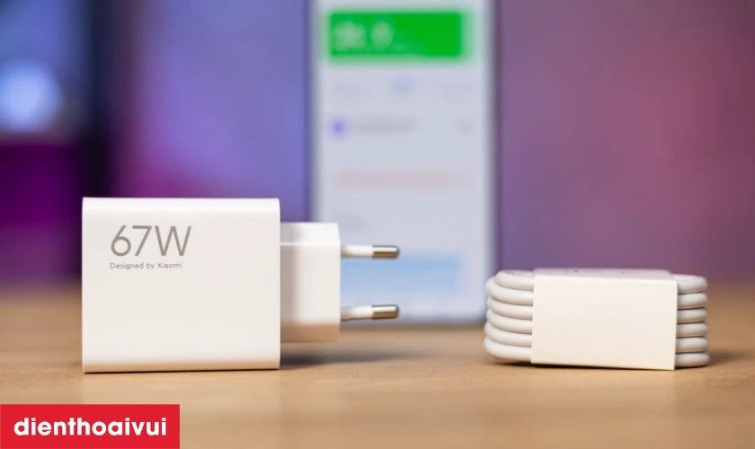 Dung lượng pin lớn, sạc nhanh 67W