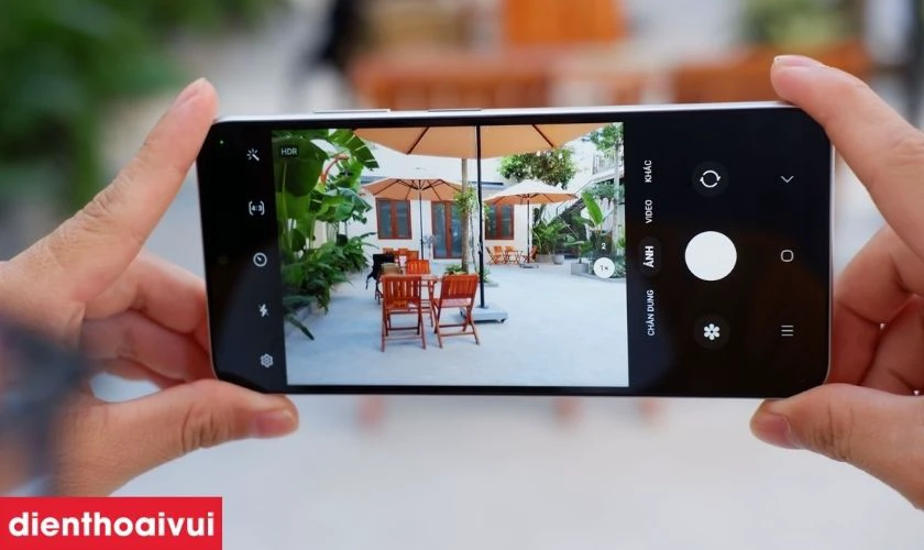 Hỗ trợ camera chụp ảnh cận cảnh, chất lượng sắc n&eacute;t
