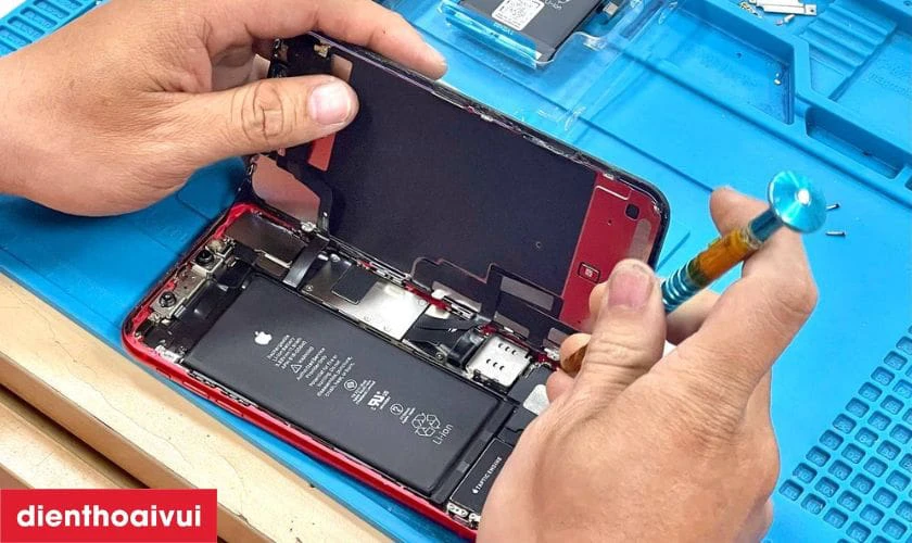 Quy trình dịch vụ thay pin iPhone quận Đống Đa ở Điện Thoại Vui