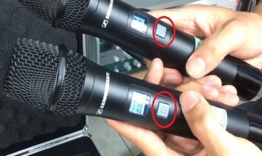 C&aacute;ch kết nối micro kh&ocirc;ng d&acirc;y với loa Bluetooth Jbl