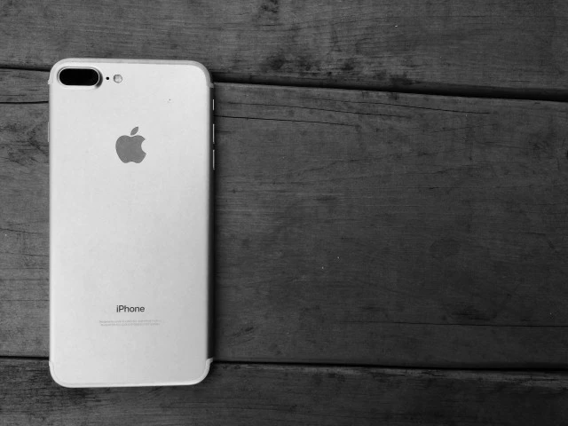 Độ vỏ iPhone 6s Plus l&ecirc;n iPhone 7 Plus