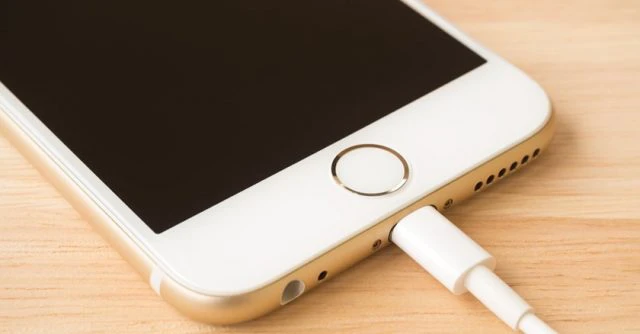 sac-pin-ip6s-dung-cach