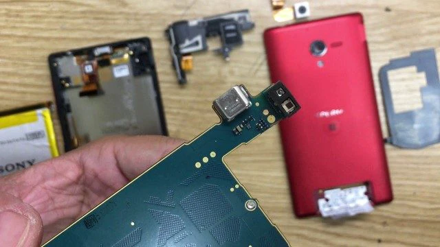 Khắc phục lỗi không sạc được pin điện thoại Sony