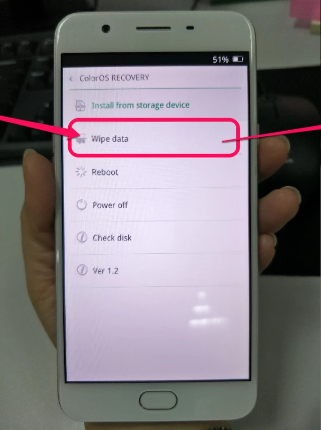 chọn Wipe application data