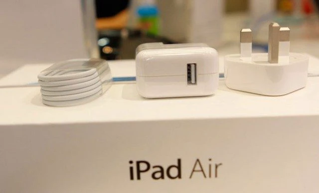Sửa lỗi loạn cảm ứng, m&agrave;n h&igrave;nh ipad bị đơ tr&ecirc;n m&aacute;y t&iacute;nh bảng iPad