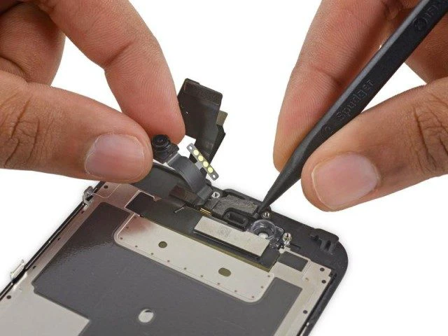 lỗi iPhone kh&ocirc;ng tự tắt m&agrave;n h&igrave;nh khi nghe gọi