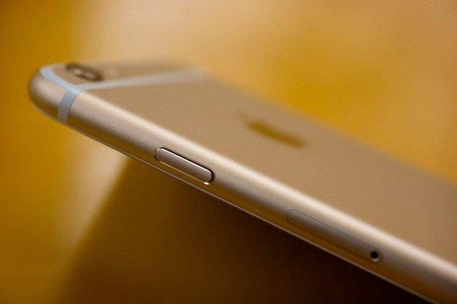 Sửa chữa, thay thế n&uacute;t nguồn bị liệt, hư hỏng tr&ecirc;n iPhone ở đ&acirc;u tốt?