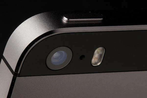 Sửa chữa, thay thế n&uacute;t nguồn bị liệt, hư hỏng tr&ecirc;n iPhone ở đ&acirc;u tốt?