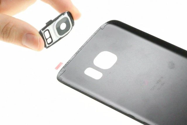 Thay k&iacute;nh camera mới
