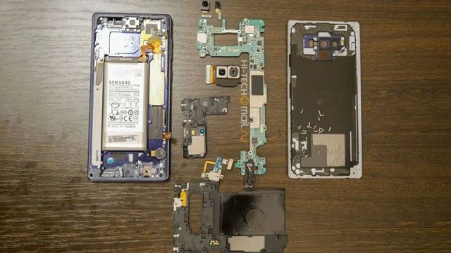 mổ bụng xem linh kiện samsung note 9