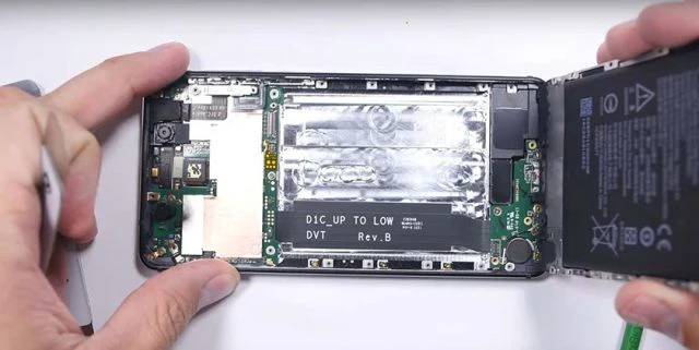 Thay pin Nokia 7.1 Plus ch&iacute;nh h&atilde;ng, uy t&iacute;n tại Điện Thoại Vui