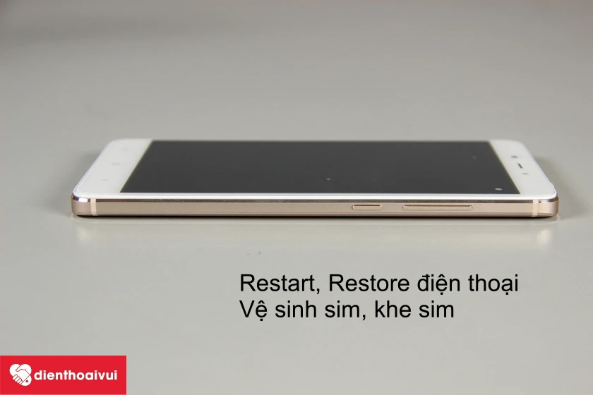 Khởi động lại điện thoại iPhone