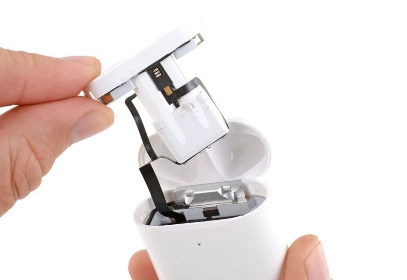 AirPods 2 sở hữu một thiết kế chắc chắn