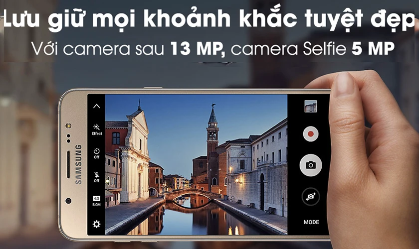 Galaxy J5 2016 - Camera chính 13 MP, năng nhận diện khuôn mặt, chạm lấy nét