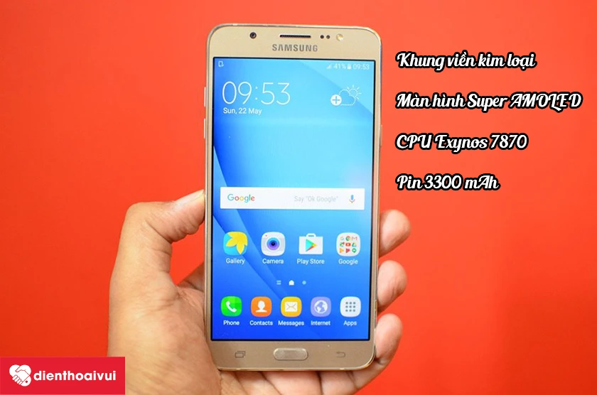 Samsung Galaxy J7 2016 &ndash; M&agrave;n h&igrave;nh 5.5 inch v&agrave; sử dụng tấm nền Super AMOLED độ ph&acirc;n giải HD