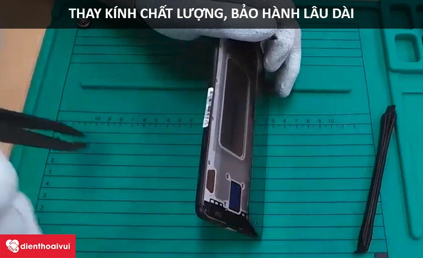 Thay kính chất lượng, bảo hành lâu dài