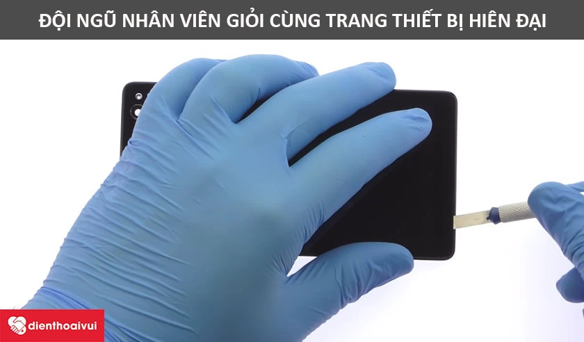 đội ngũ kỹ thuật viên lành nghề, đã có nhiều năm kinh nghiệm sửa chữa