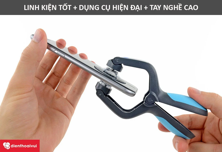 thay-ep-mat-kinh-ip6-1