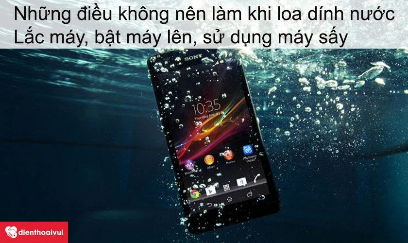 Những điều không nên làm khi loa dính nước