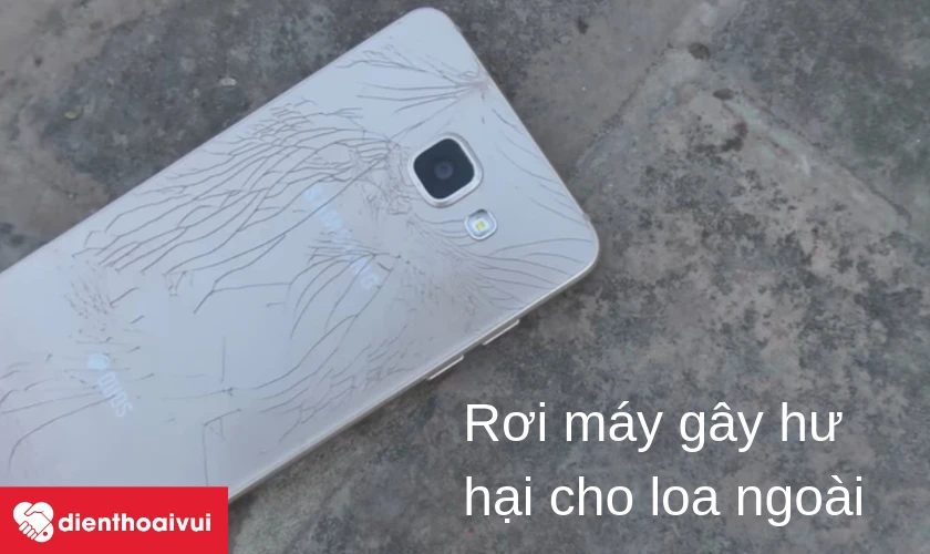 Rơi m&aacute;y g&acirc;y hư hại cho loa ngo&agrave;i