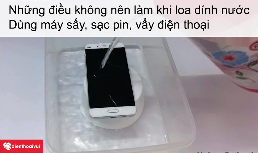 Những biện pháp khắc phục cần cân nhắc khi loa dính nước
