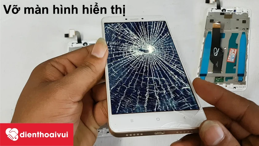 Vỡ m&agrave;n h&igrave;nh