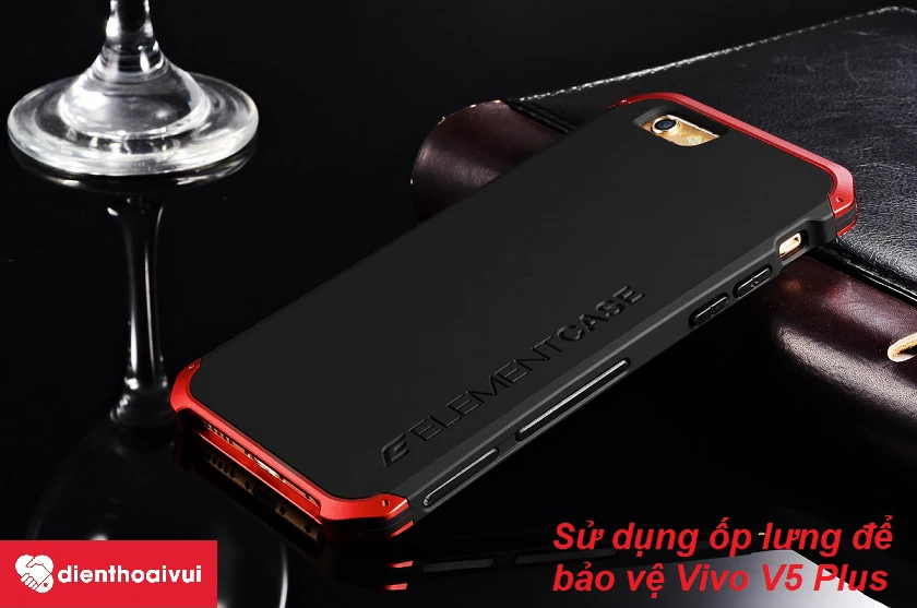 Sử dụng ốp lưng bảo vệ m&agrave;n h&igrave;nh