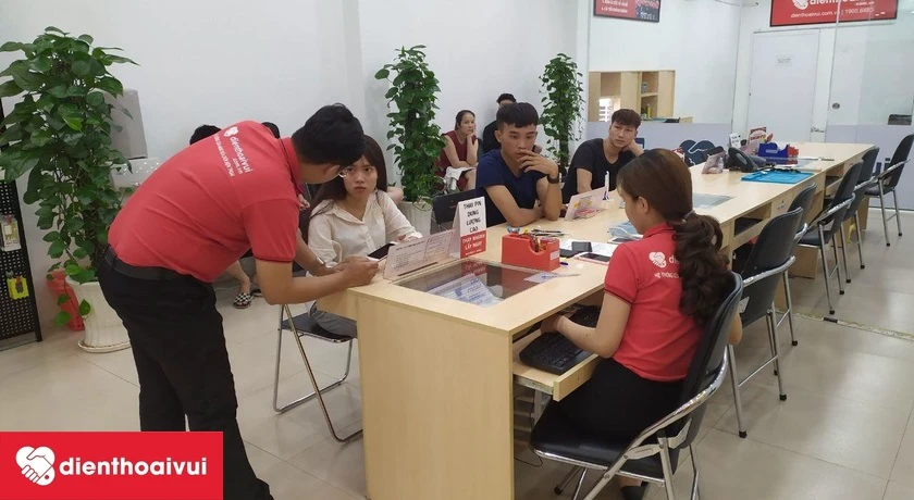 Thay k&iacute;nh cảm ứng Sony Xperia Z5 Premium tại hệ thống Điện Thoại Vui
