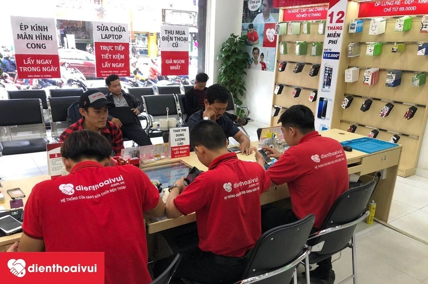 Thay k&iacute;nh cảm ứng Xiaomi Mi Max tại hệ thống Điện Thoại Vui