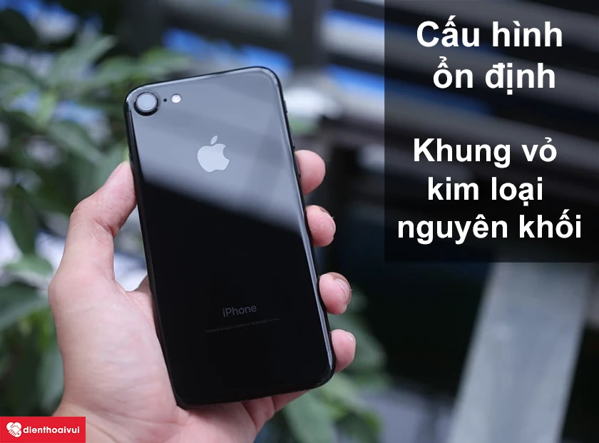 Cấu h&igrave;nh ổn định, khung vỏ kim loại nguy&ecirc;n khối