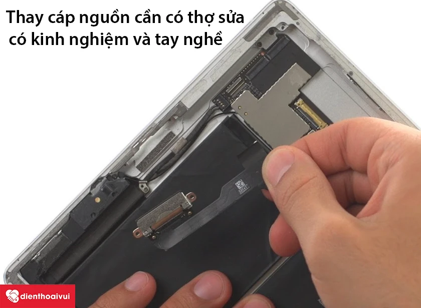 Lưu &yacute; quan trọng khi thay c&aacute;p nguồn iPad Pro 12.9