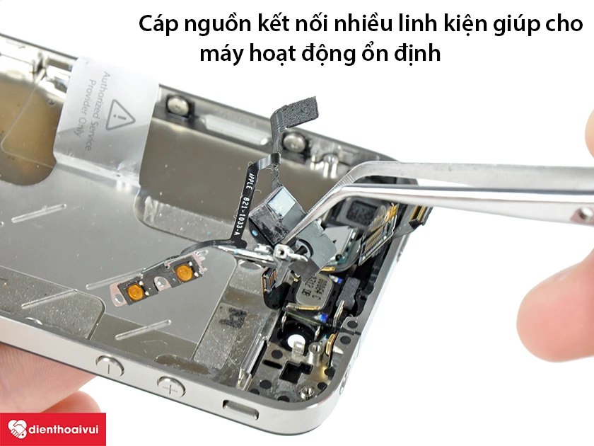 C&aacute;p nguồn kết nối nhiều linh kiện gi&uacute;p m&aacute;y hoạt động ổn định