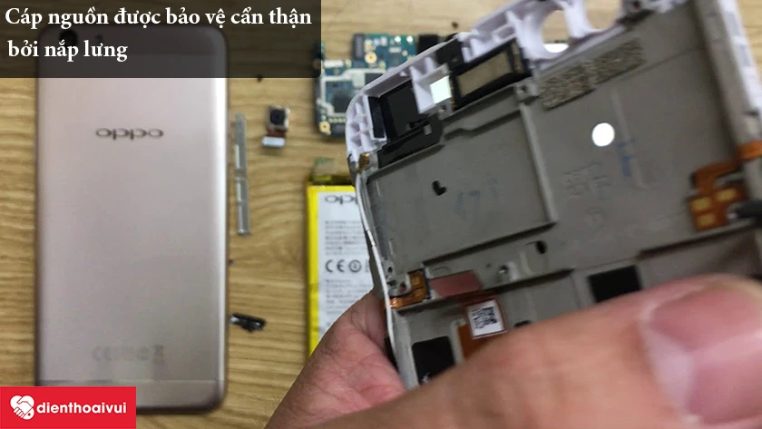 Oppo A51 &ndash; C&aacute;p nguồn được bảo vệ cẩn thận