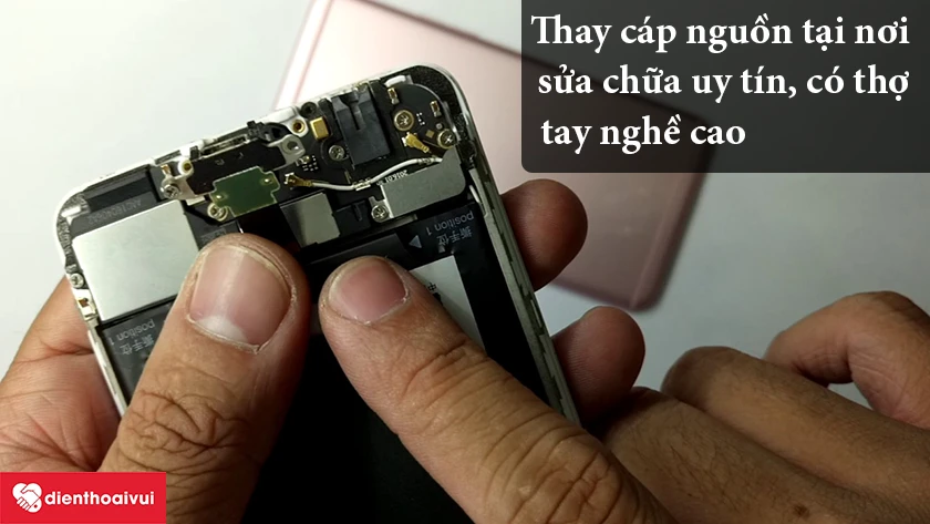 Những lưu &yacute; khi thay c&aacute;p sạc Oppo A51