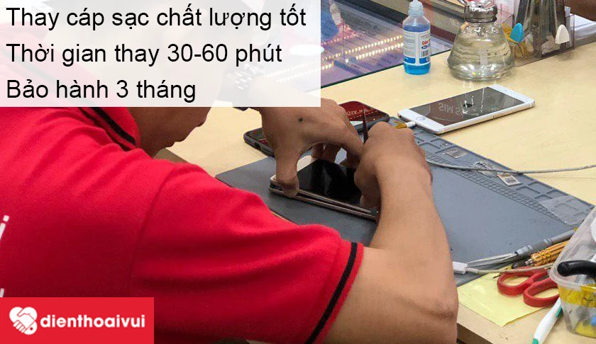 Thay c&aacute;p sạc iPhone 8 chất lượng, uy t&iacute;n v&agrave; lấy ngay tại Điện Thoại Vui