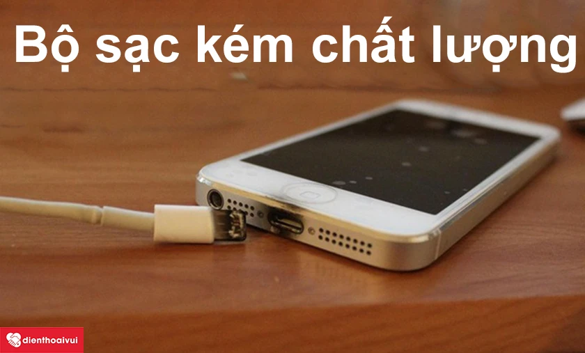 Hư cáp sạc iPhone SE vì sử dụng củ sạc dây sạc trôi nổi không rõ nguồn gốc
