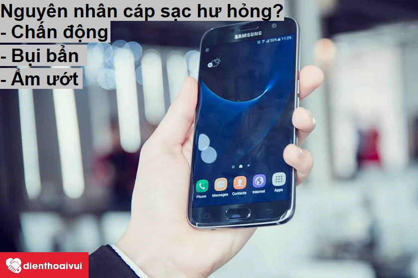 Cách vệ sinh cáp sạc khỏi bụi bẩn?