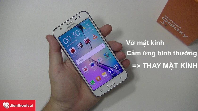 Vỡ mặt k&iacute;nh cần thay k&iacute;nh cho điện thoại