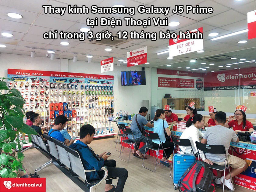 Dịch vụ thay k&iacute;nh Samsung Galaxy J5 Prime ch&iacute;nh h&atilde;ng, uy t&iacute;n tại Điện Thoại Vui