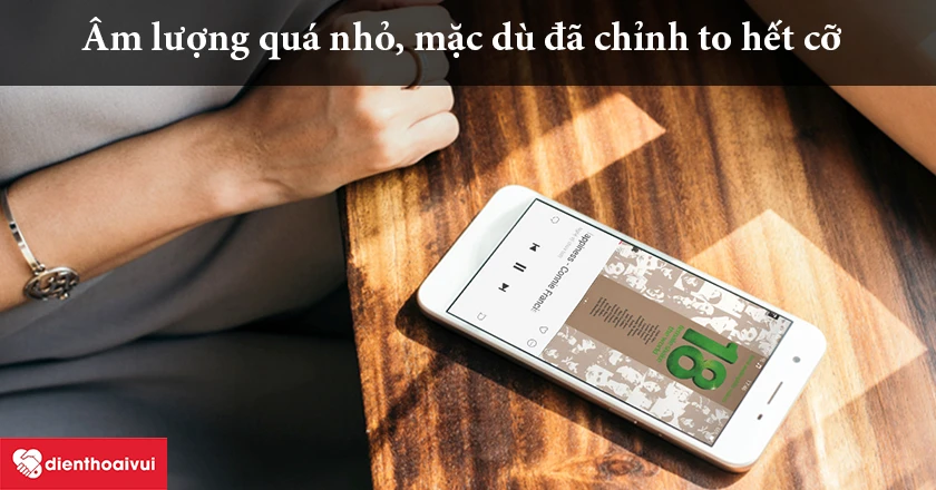 &Acirc;m lượng qu&aacute; nhỏ mặc d&ugrave; đ&atilde; điều chỉnh l&ecirc;n chế độ to hết cỡ
