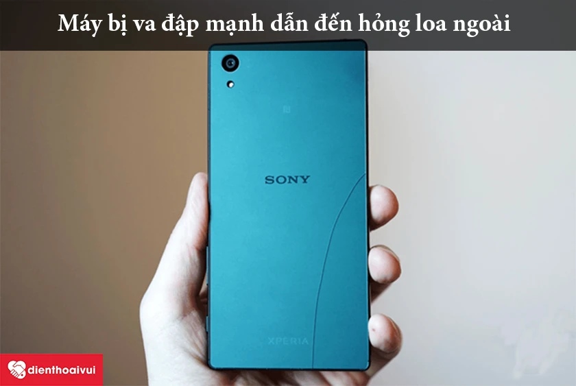 M&aacute;y bị rơi từ tr&ecirc;n cao, va đập mạnh với vật cứng hoặc bị vật nặng đ&egrave; l&ecirc;n