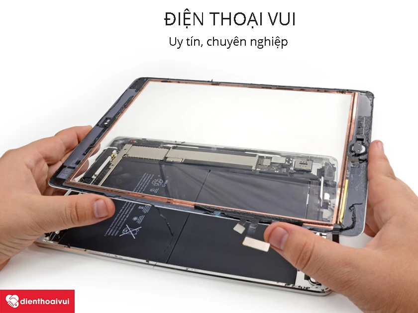 Thay m&agrave;n h&igrave;nh iPad ch&iacute;nh h&atilde;ng - gi&aacute; rẻ tại điện thoại vui