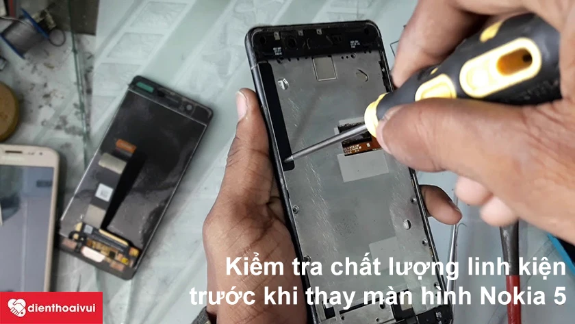 C&aacute;ch kiểm tra chất lượng linh kiện trước khi thay.
